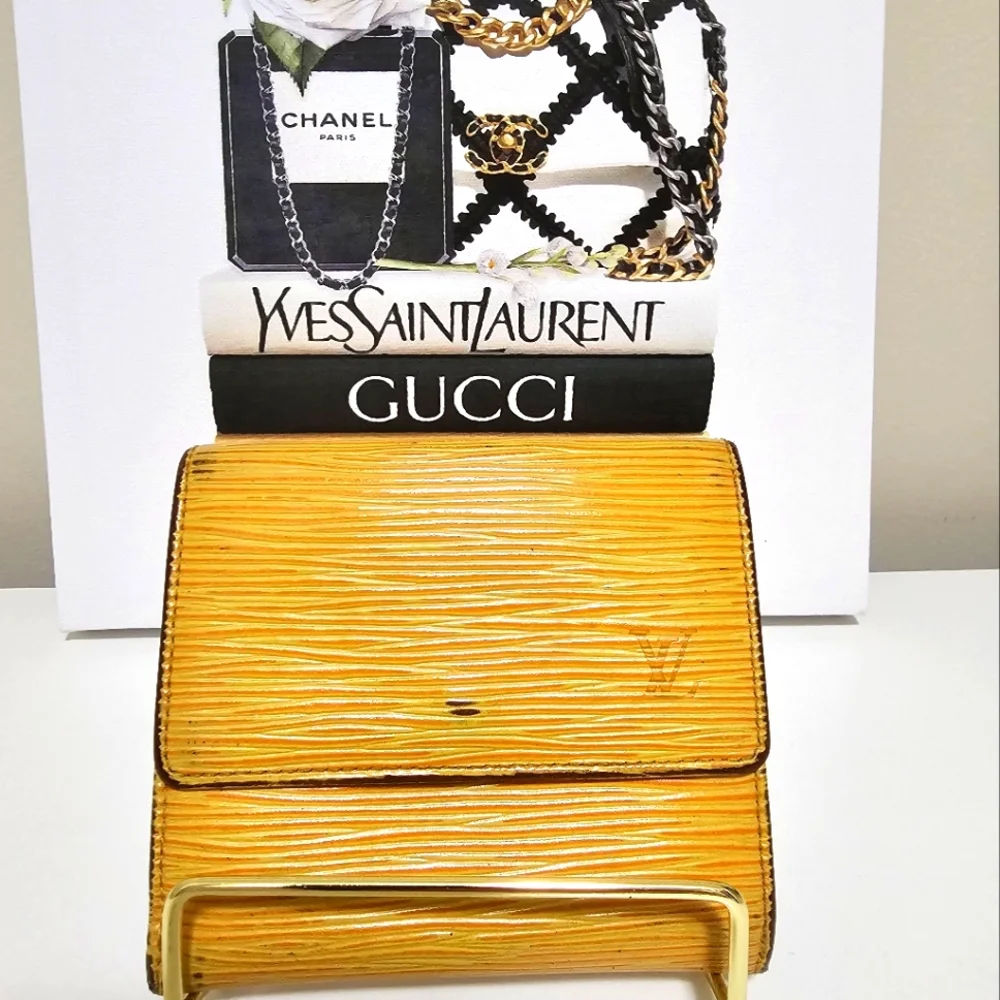 VINTAGE LOUIS VUITTON YELLOW EPI LEATHER TRIFOLD WALLET